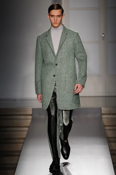 Look 34